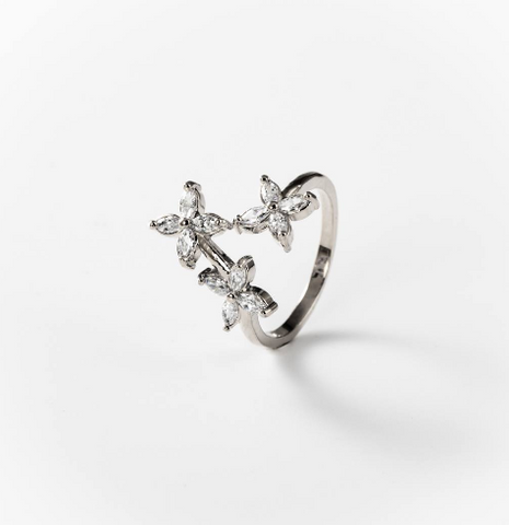 Chogan Flower Trio Ring – Rhodium-Plated