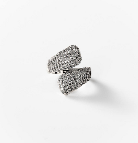 Chogan Luminous Embrace Ring – Rhodium-Plated