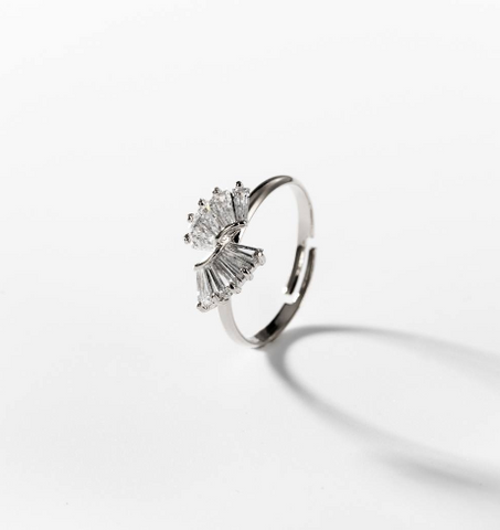 Chogan Sparkling Little Fans Ring – Rhodium-Plated
