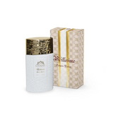 luxury fragrance with floral and spicy notes

